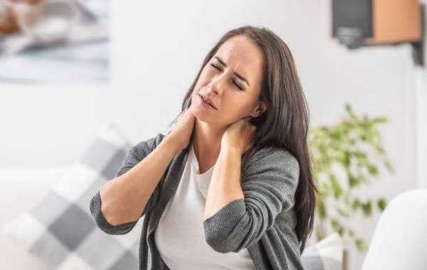 Neck Pain Causes & Symptoms