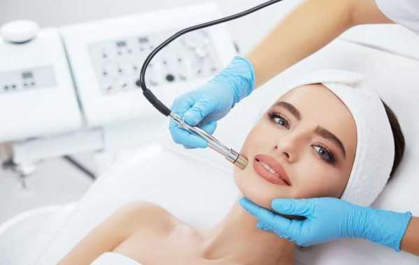 Hydrafacial Treatment for Clean, Hydrated, and Fresh Skin
