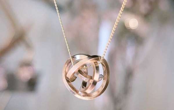 Gold Knot Pendant | Elegant Symbol of Love & Style | House of Kerry