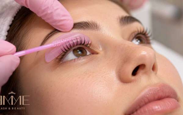 Natural Lash Care for Sensitive Eyes: Simple Expert Tips Now