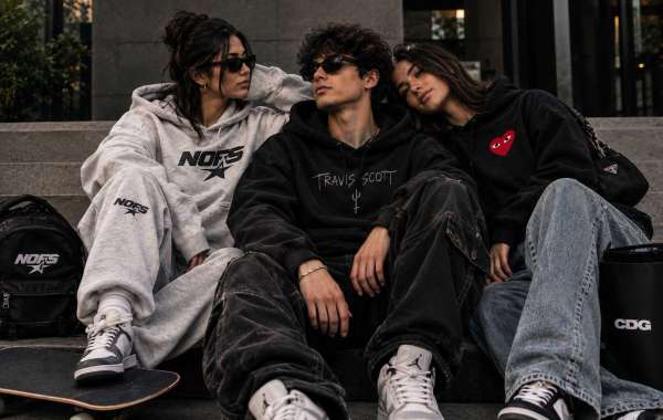 Weekend Streetwear Guide: Easy Fits With NOFS, Comme Des Garcons and Travis Scott