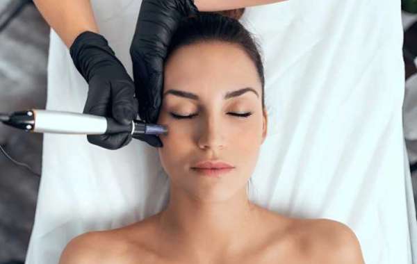 Microneedling In Dubai: Advanced Skin Renewal for a Smoother Complexion